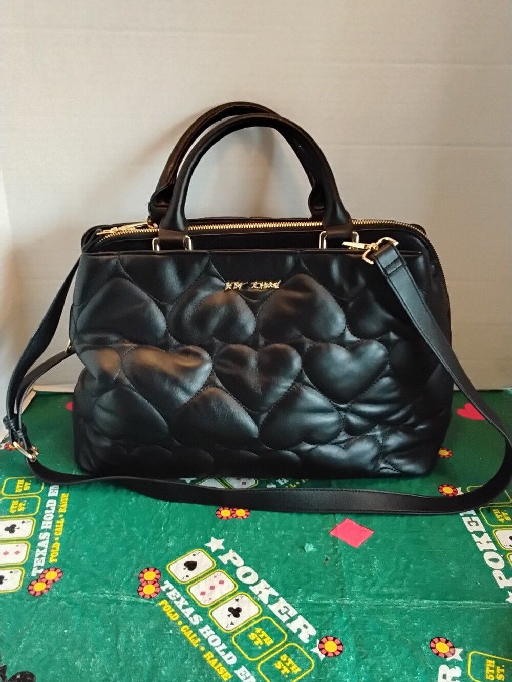 Betsey Johnson Large Quilted Puffy Hearts XODelta Satchel Bag Black.